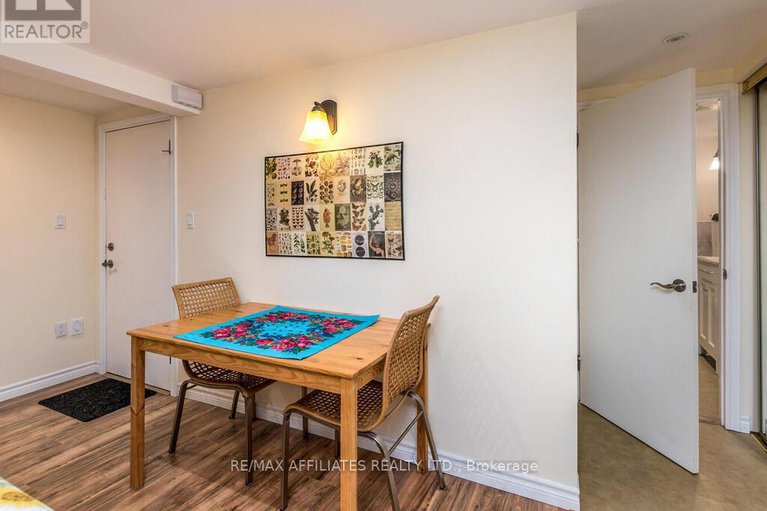 28591498/1941-haig-drive/elmvale-acres/ottawa/ontario/K1G2J9_28