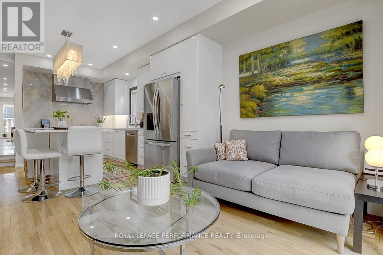 29629376/86-west-presland-road/overbrook/ottawa/ontario/K1K2C3_8