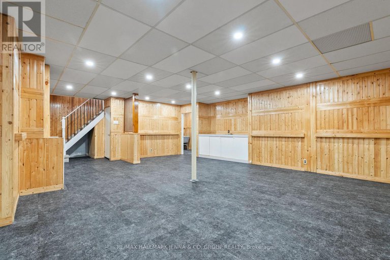 29070320/1246-cobden-road/queensway-terrace-southridgeview/ottawa/ontario/K2C2Z9_29