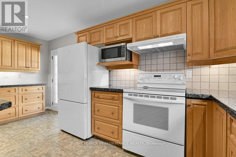 28838275/14-trusty-bay/hunt-clubwestern-community/ottawa/ontario/K1V0A3_11