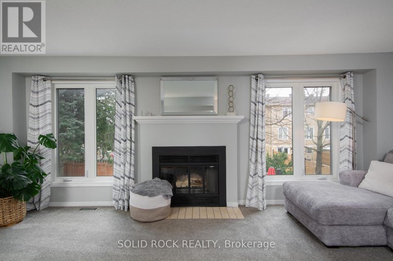 28302487/5-weybridge-drive/cedargrovefraserdale/ottawa/ontario/K2J4A1_17