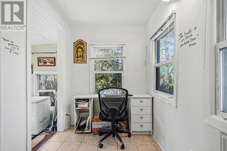 29636244/176-clyde-lane/lanark-highlands-lanark-twp/lanark-highlands/ontario/K0G1K0_19