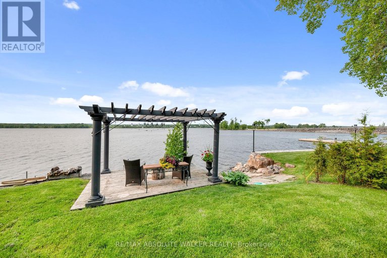 28429151/14-478-wilson-road/clarencerockland-twp/clarence-rockland/ontario/K4K1K7_39
