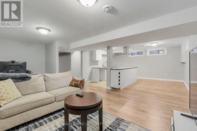 28810538/840-cork-street/elmvale-acres/ottawa/ontario/K1G1Y2_30