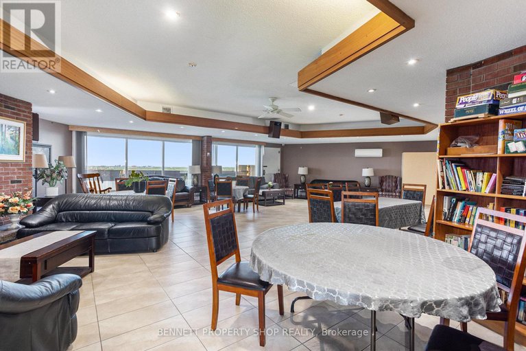 28386372/312-20-chesterton-drive/borden-farmstewart-farmcarleton-heightsparkwood-hills/ottawa/ontario/K2E6Z7_18