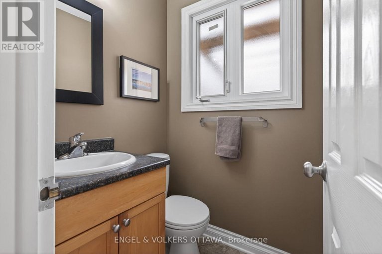 29673894/1774-playfair-drive/playfair-park/ottawa/ontario/K1H5S3_22