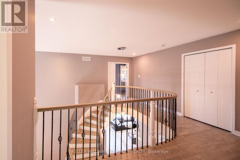 28375407/34-keighley-circle/morgans-grantsouth-march/ottawa/ontario/K2K3H8_25