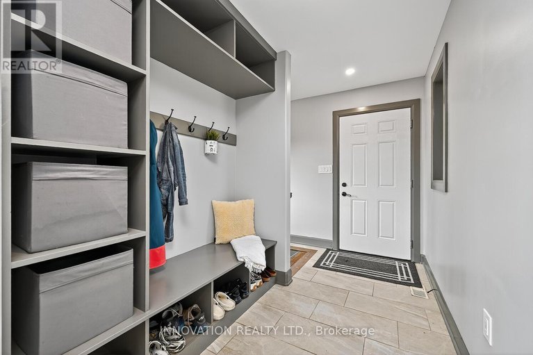 28987666/934-maple-hill-road/north-grenville-twp-kemptville-south/north-grenville/ontario/K0G1T0_23