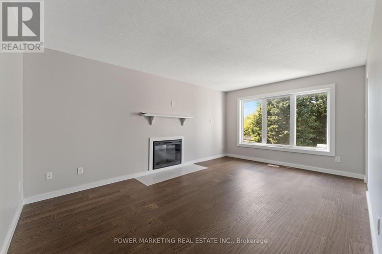 29131275/5722-kemplane-court/blackburn-hamlet-south/ottawa/ontario/K1W1B8_8