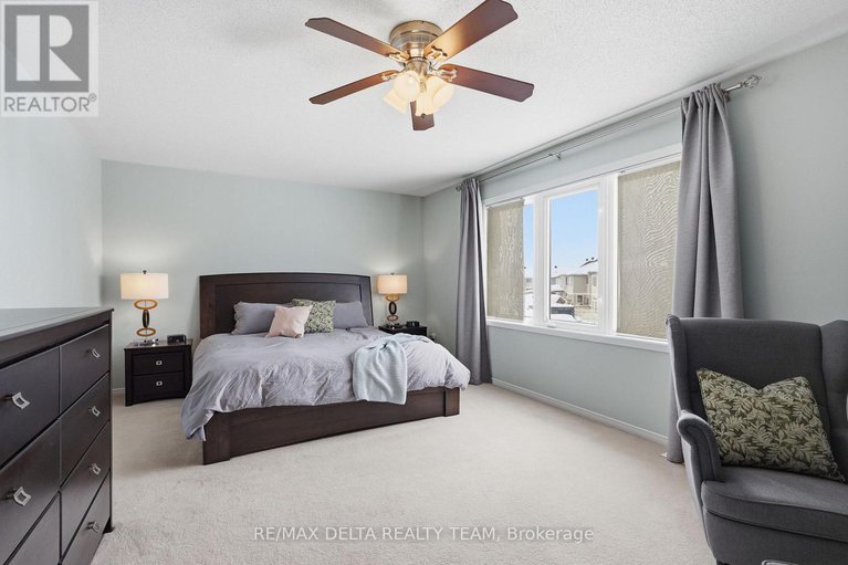 29374830/2224-merlot-way/springridgeeast-village/ottawa/ontario/K4A4S2_20