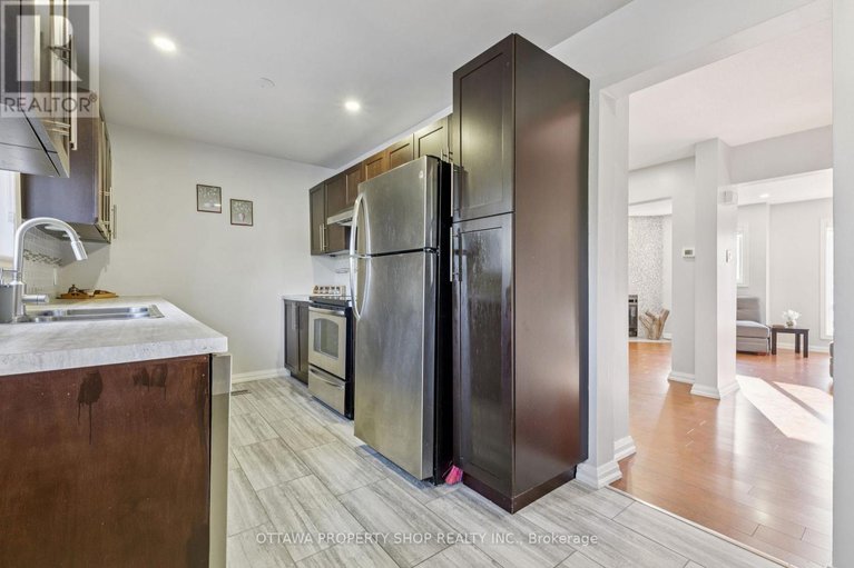 28617520/1575-thurlow-street/fallingbrookridgemount/ottawa/ontario/K4A2K6_11