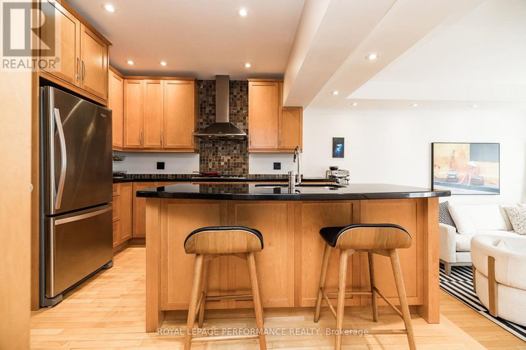 29392200/241-fourth-avenue/glebe/ottawa/ontario/K1S2L9_22