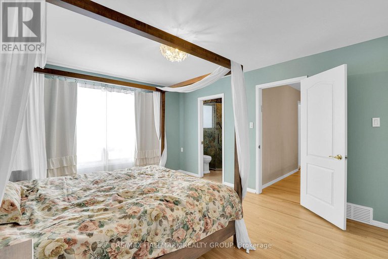 28346707/1712-playfair-drive/playfair-park/ottawa/ontario/K1H5S6_30