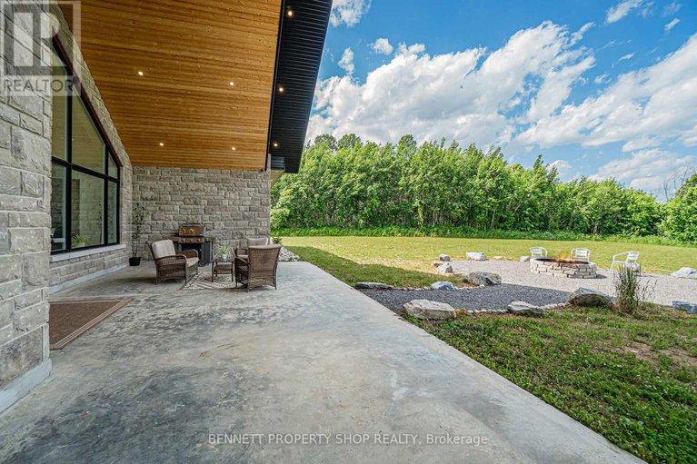 28520939/795-mill-ridge-road/mcnabbraeside-twps/mcnabbraeside/ontario/K7S3G8_37