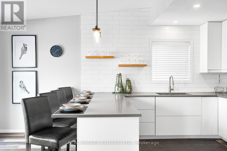 29380188/4-totteridge-avenue/longfields/ottawa/ontario/K2J5G2_17