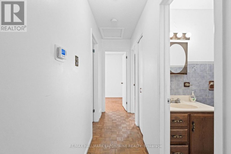 28771288/602-eastvale-drive/beacon-hill-north/ottawa/ontario/K1J6Z6_17