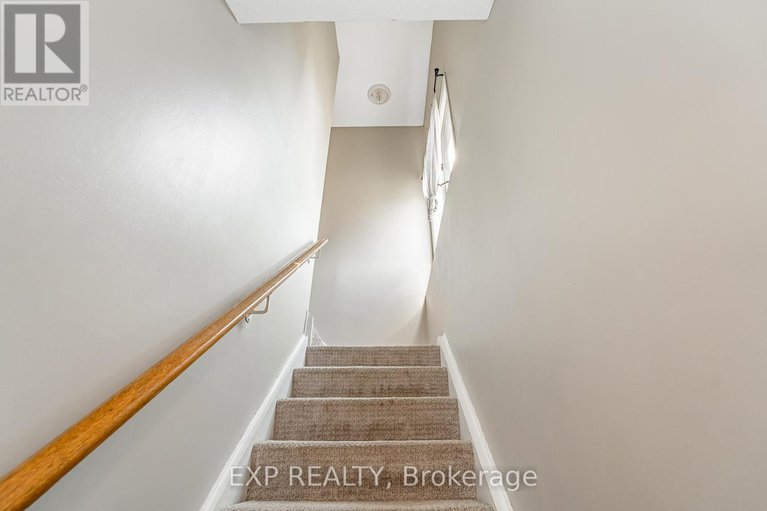 28924711/36-bethune-way/beaverbrook/ottawa/ontario/K2K1C3_17