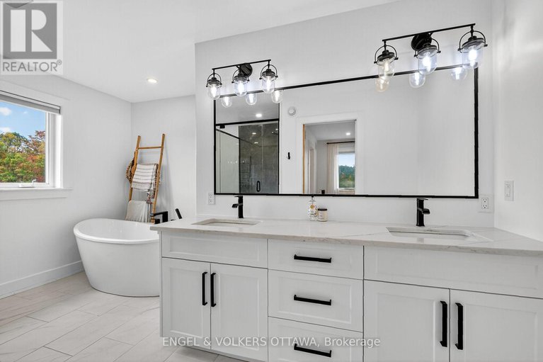 29060729/57-paul-a-bertrand-drive/mcnabbraeside-twps/mcnabbraeside/ontario/K7S3G8_37