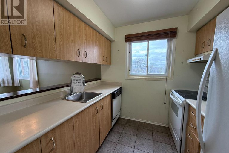 28227973/202-345-centrum-boulevard/bilberry-creekqueenswood-heights/ottawa/ontario/K1E3W9_5
