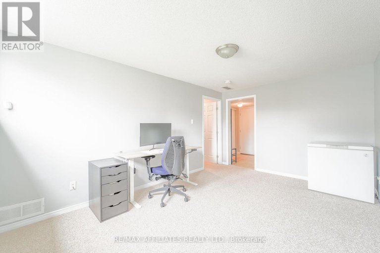 28581367/243-monterey-drive/leslie-park/ottawa/ontario/K2H7B1_22