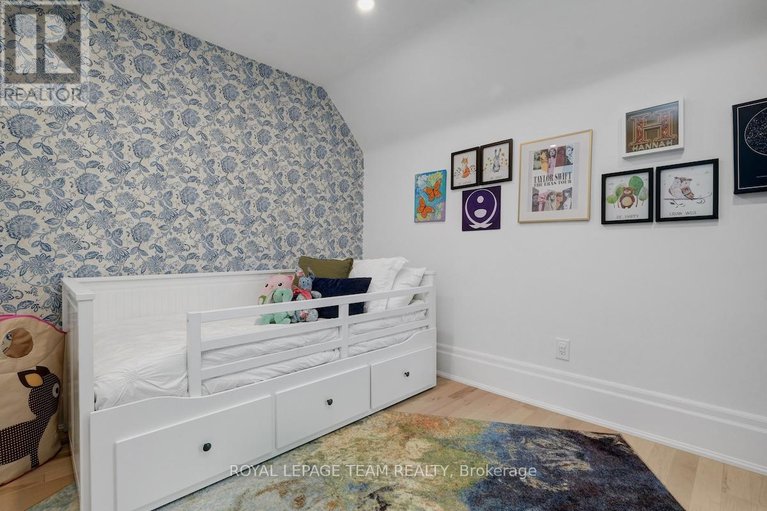 28788981/8-pretoria-avenue/glebe/ottawa/ontario/K1S1W7_32