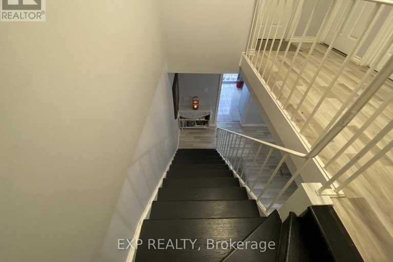 29135222/415-kintyre-private/carleton-square/ottawa/ontario/K2C3M9_37