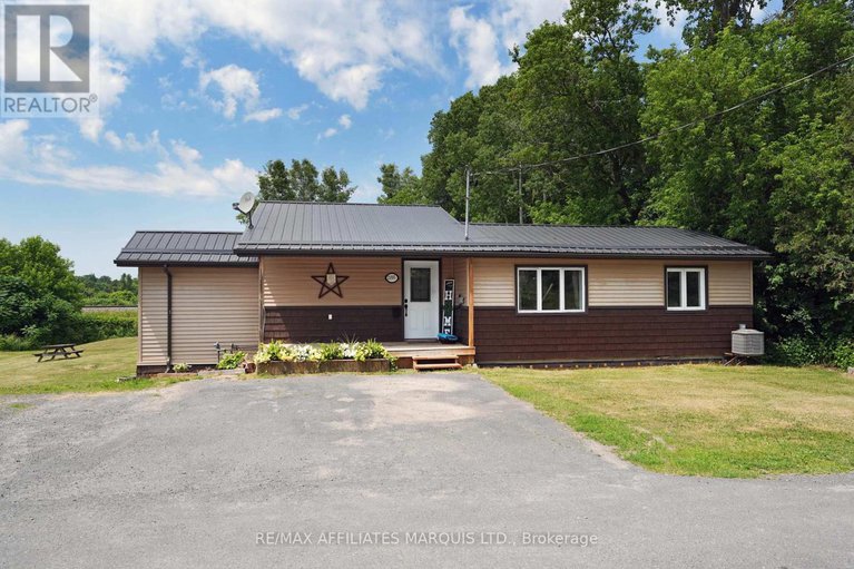 28523953/21895-seguin-mill-street/north-glengarry-lochiel-twp/north-glengarry/ontario/K0B1H0_1