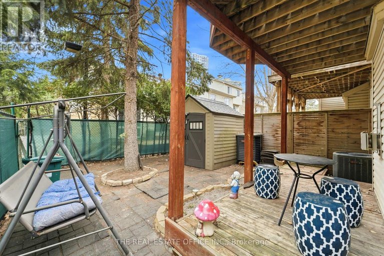 29676619/106-corsica-private/riverview-park/ottawa/ontario/K1G5Y1_29