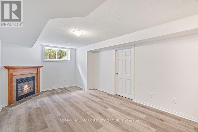 28555725/217-vision-street/riverside-southgloucester-glen/ottawa/ontario/K4M0B5_32