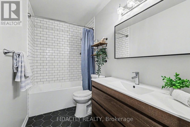 29603147/266-clifford-campbell-street/fitzroy/ottawa/ontario/K0A1X0_20