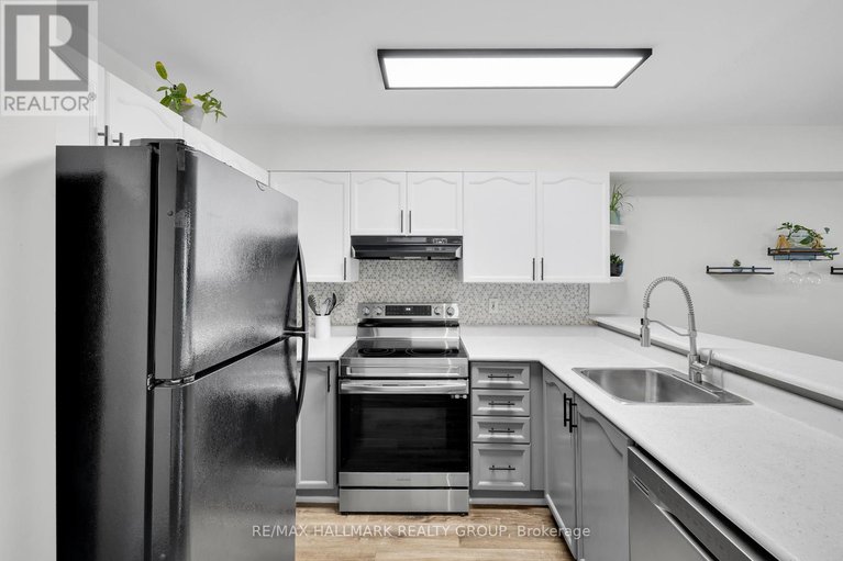 29582357/1344-guthrie-street/leslie-park/ottawa/ontario/K2H1G8_7