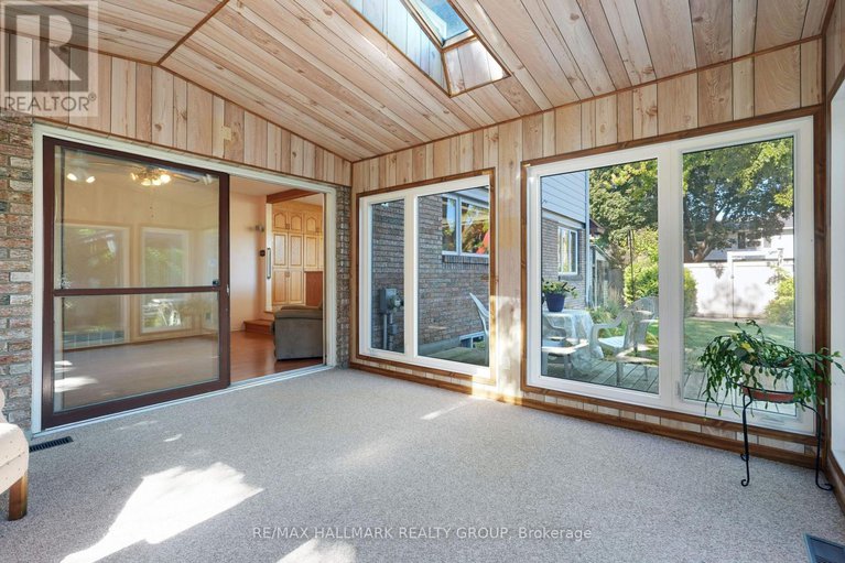 28869617/1-northview-road/city-viewskylinefisher-heightsparkwood-hills/ottawa/ontario/K2E6A6_18