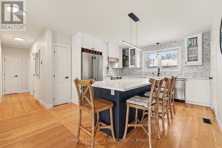 29217145/1206-placid-street/queensway-terrace-southridgeview/ottawa/ontario/K2C3A6_8