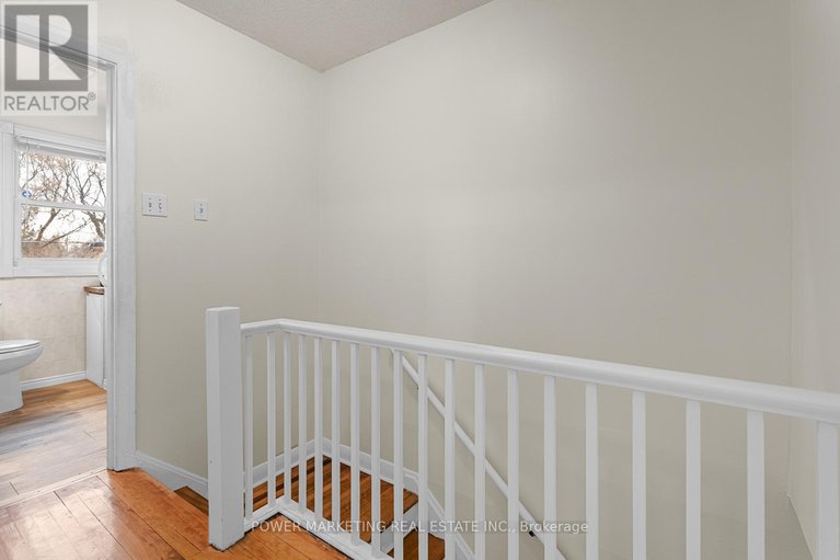 28754670/1047-hollington-street/carlington/ottawa/ontario/K1Z6L2_24