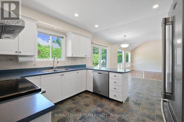 28637623/20-renshaw-avenue/stittsville-central/ottawa/ontario/K2S1G9_8