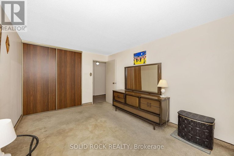 28616169/1465-baseline-road/copeland-park/ottawa/ontario/K2C3L9_22