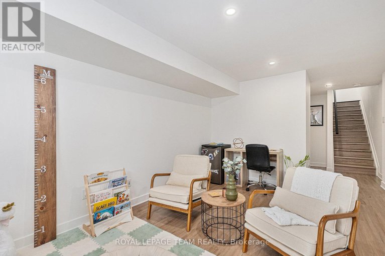 29239266/220-bristol-crescent/kemptville/north-grenville/ontario/K0G1J0_28