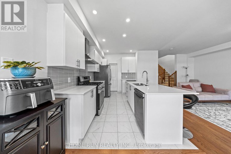 28232803/909-beckton-heights/stittsville-south/ottawa/ontario/K2S2X5_17