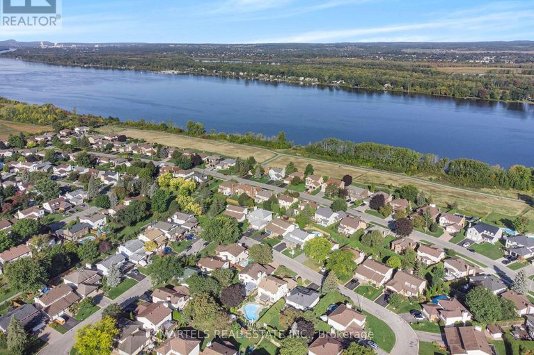 29654525/1113-saint-emmanuel-terrace/convent-glen-north/ottawa/ontario/K1C2J6_26