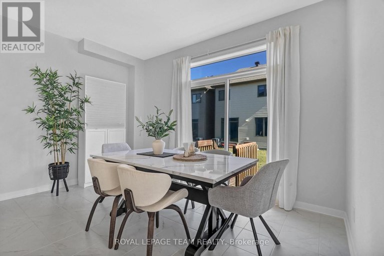 29634186/647-cygnus-street/half-moon-bay/ottawa/ontario/K2J7A9_12