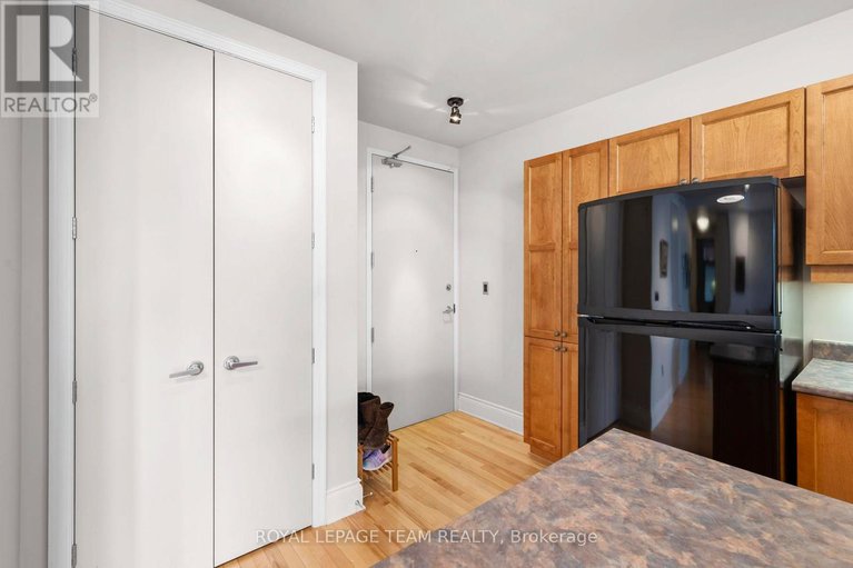 29563752/202-260-besserer-street/sandy-hill/ottawa/ontario/K1N1J3_3