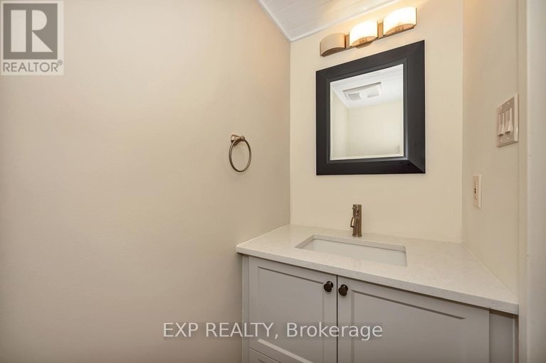 29666454/45-crispin-private/manor-park/ottawa/ontario/K1K2T7_16