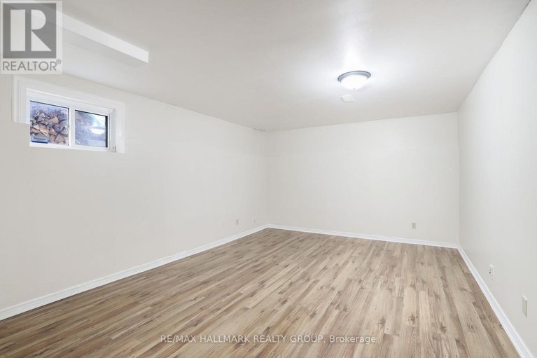 29015120/6-robina-avenue/westcliffe-estates/ottawa/ontario/K2H9R3_21
