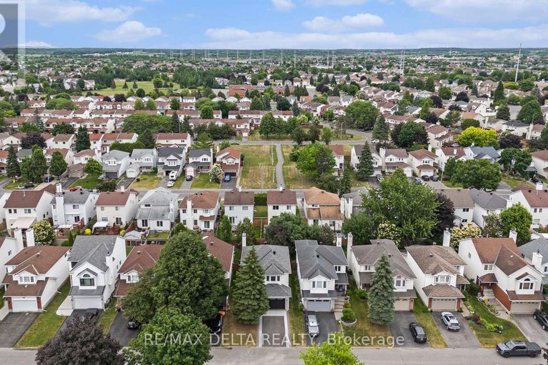 28529206/664-arc-en-ciel-street/fallingbrookgardenway-south/ottawa/ontario/K4A3H8_33