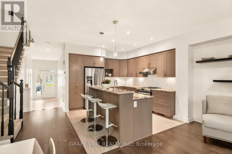 29618523/383-memorial-grove/riverside-southgloucester-glen/ottawa/ontario/K1X0C7_8