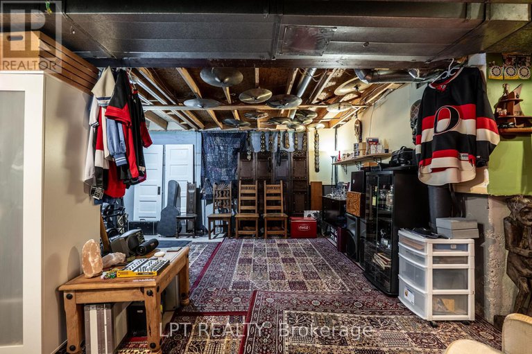 28831575/491-valade-crescent/fallingbrookpineridge/ottawa/ontario/K4A2W6_40
