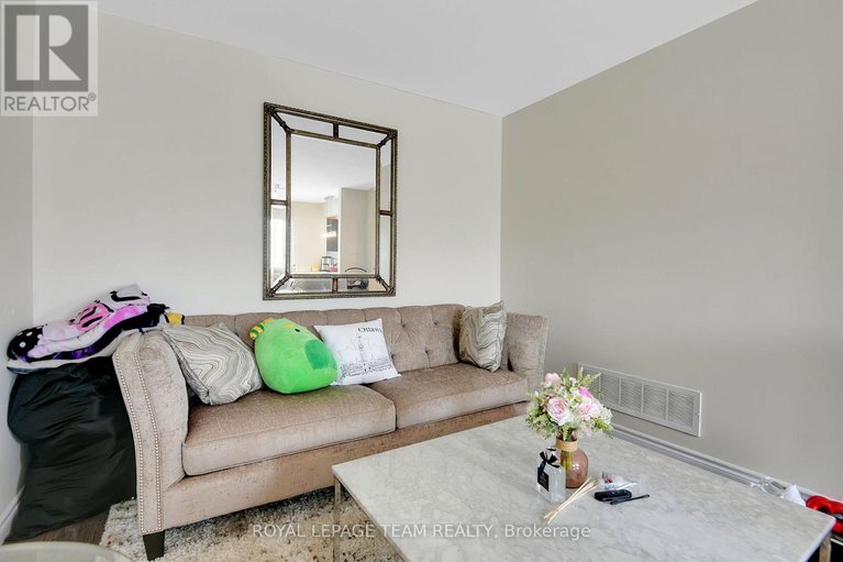 29636245/920-messor-crescent/stittsville-north/ottawa/ontario/K2S0P2_13