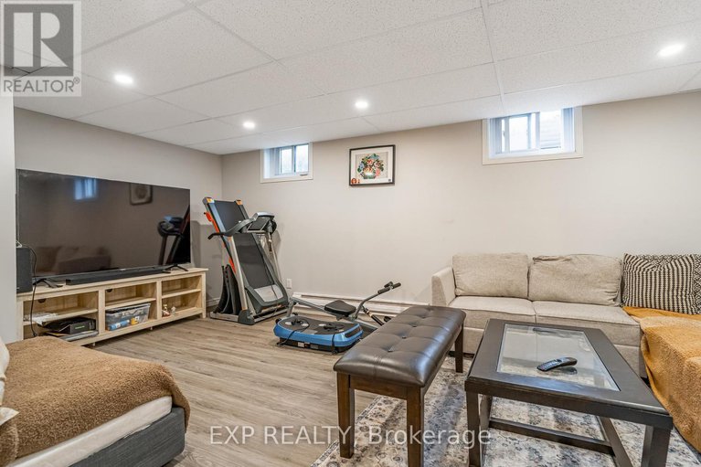 28593463/117-3136-stockton-drive/blossom-parkkemp-parkfindlay-creek/ottawa/ontario/K1T1S1_21