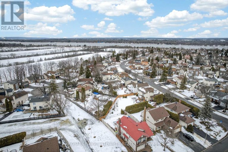 29488935/6020-vineyard-drive/convent-glen/ottawa/ontario/K1C2M5_28