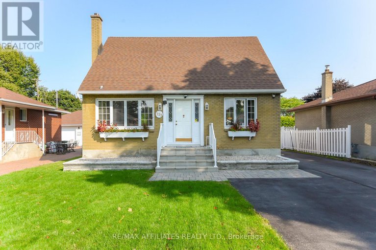 28846250/323-fullerton-avenue/overbrookcastle-heights/ottawa/ontario/K1K1K2_1